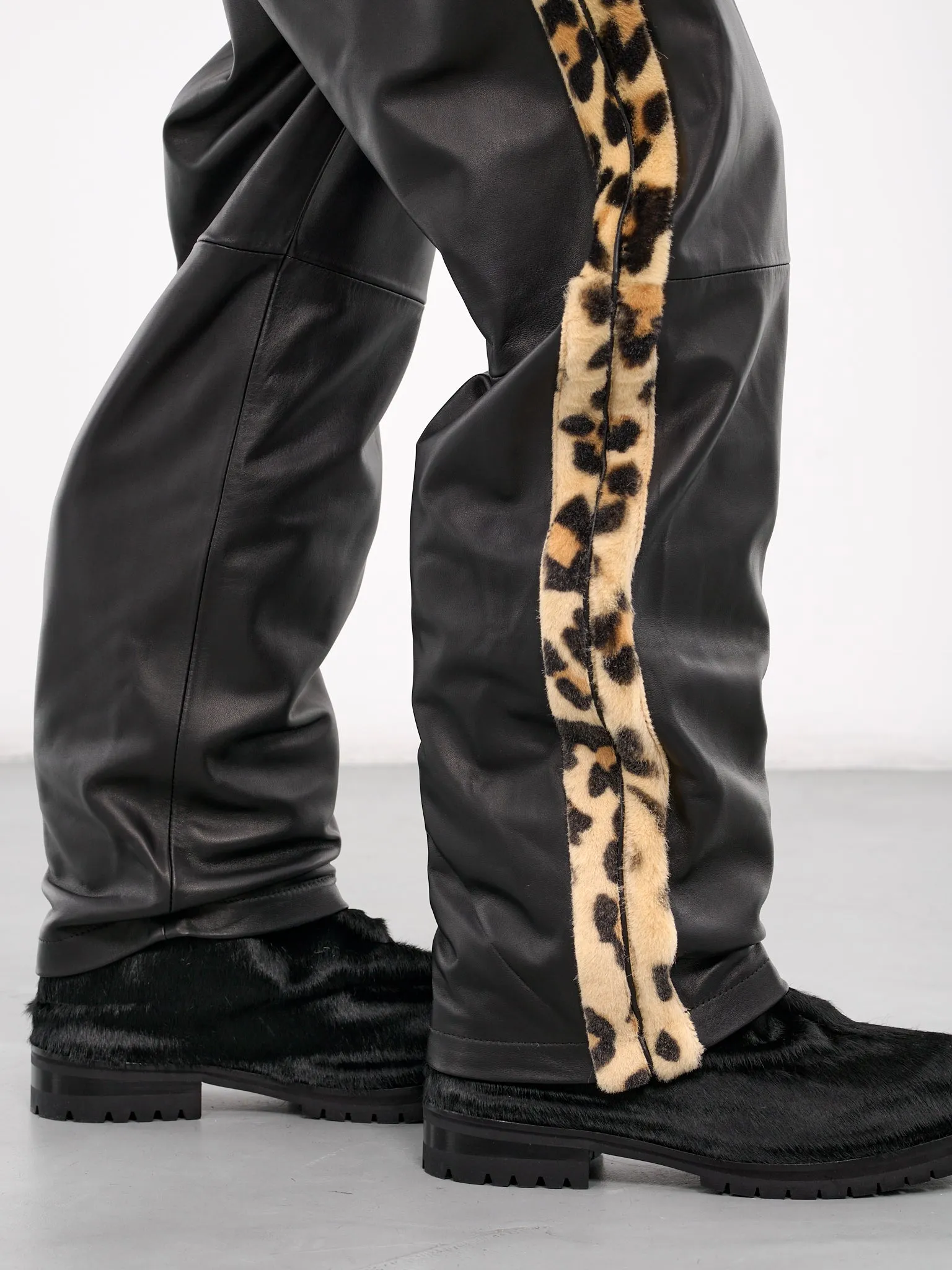 Leather Joggers (PUMY0008Q5-ULA736-BLACK)