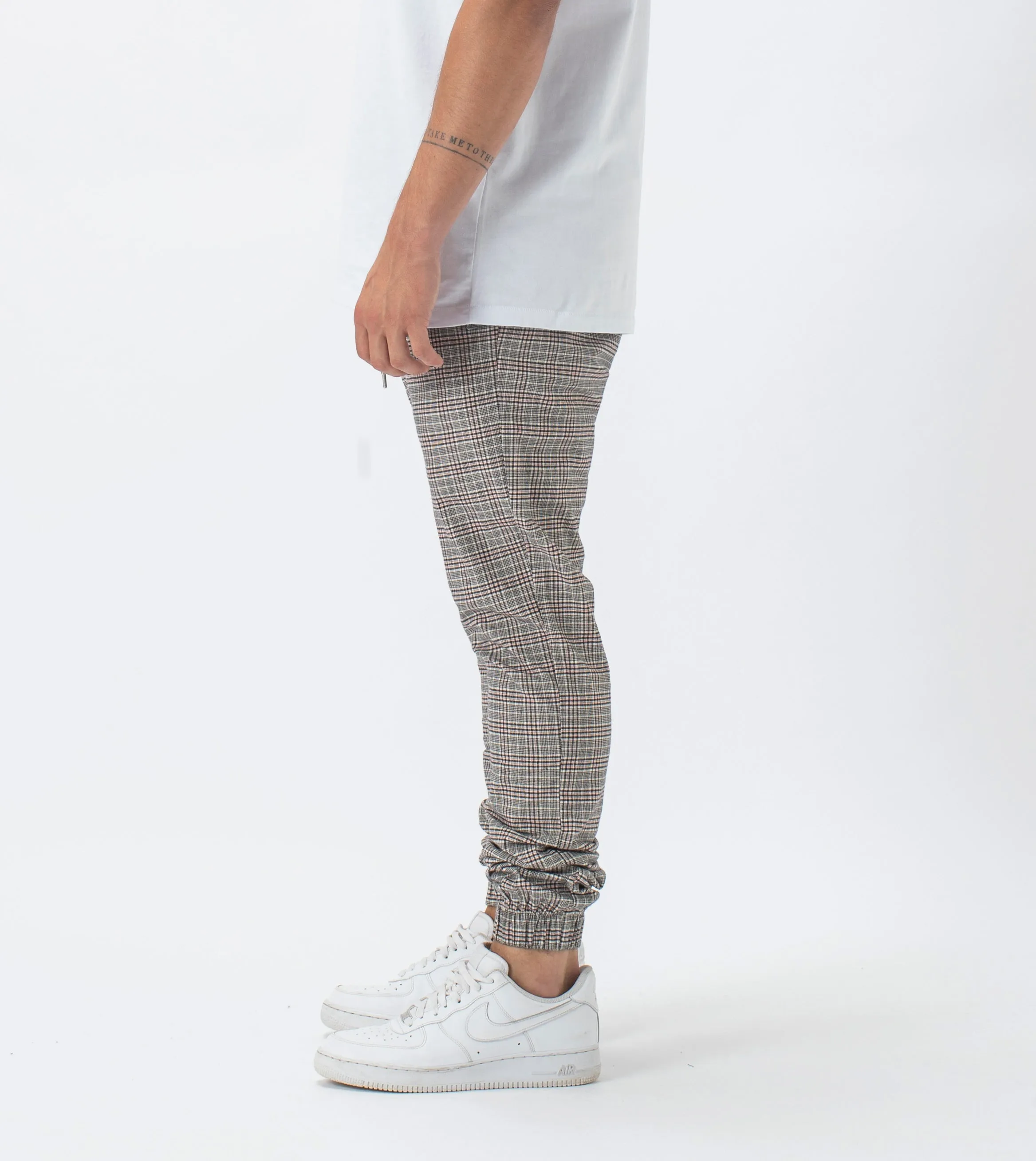 Plaid Sureshot Jogger Milk/Red