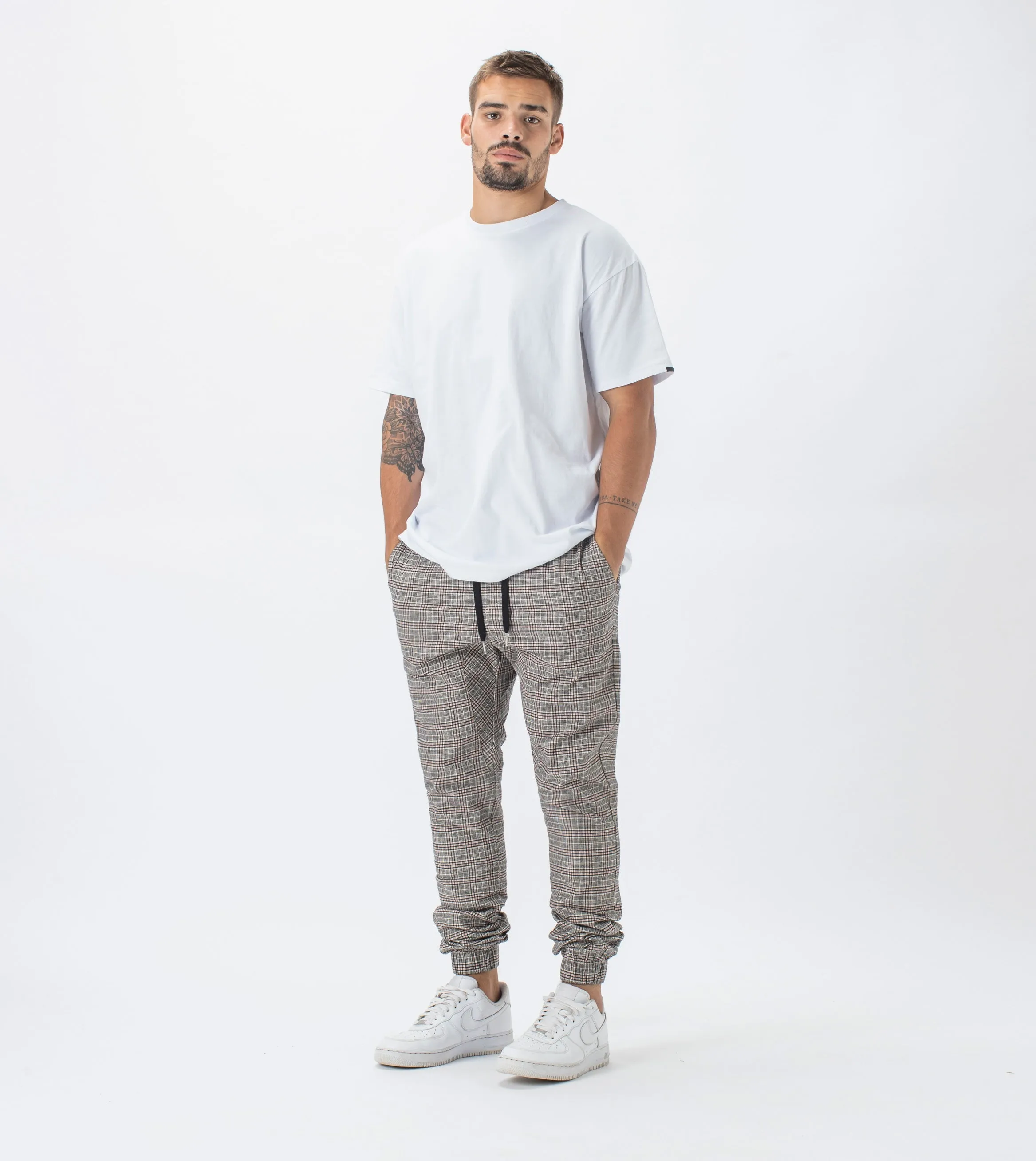 Plaid Sureshot Jogger Milk/Red