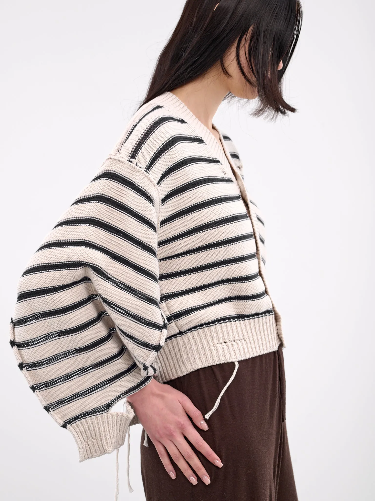 Striped V-Neck Cardigan (S52HP0025-M13080-CHALK-NAVY)